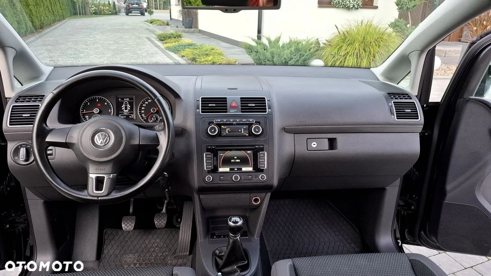 Volkswagen Touran - 26