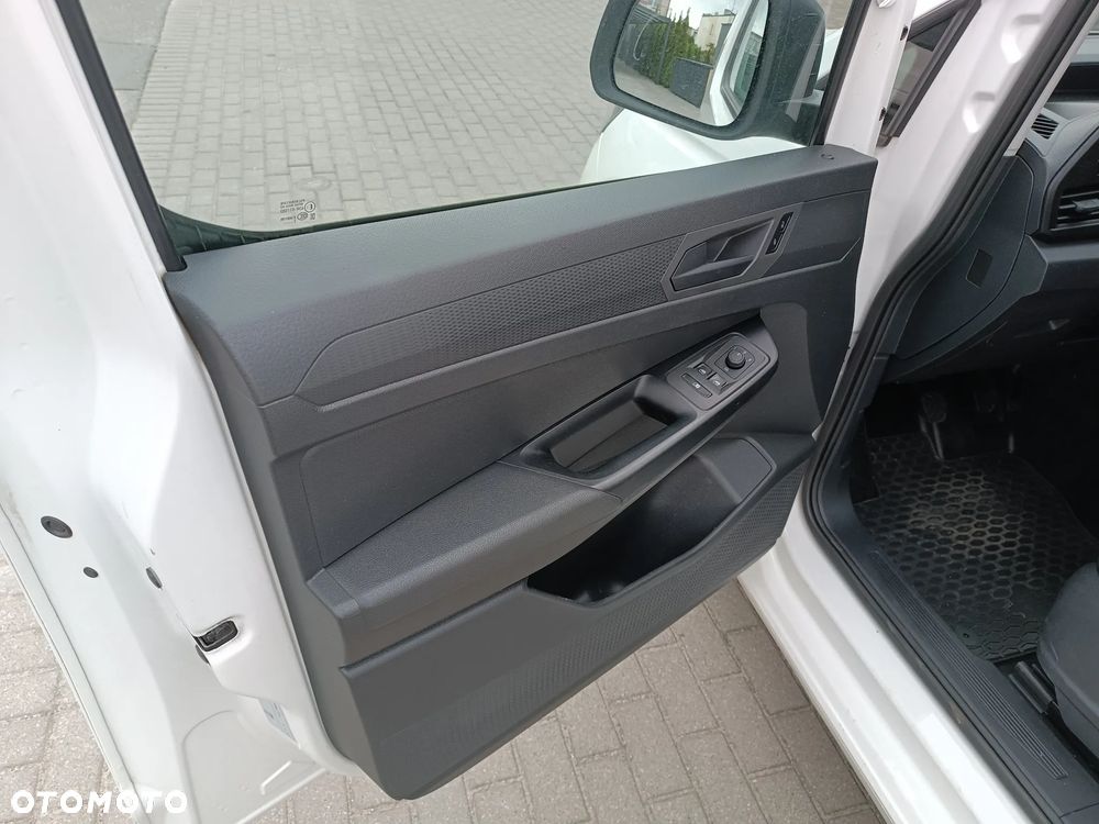 Volkswagen Caddy MAXI - 9