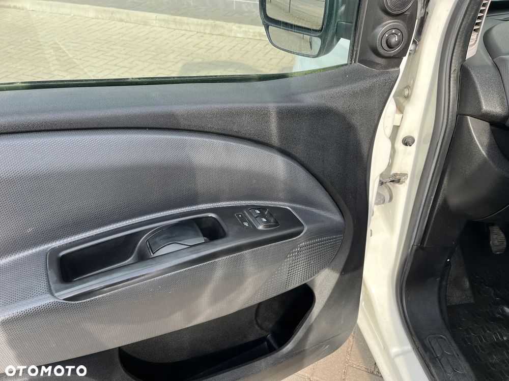 Fiat Doblo - 16