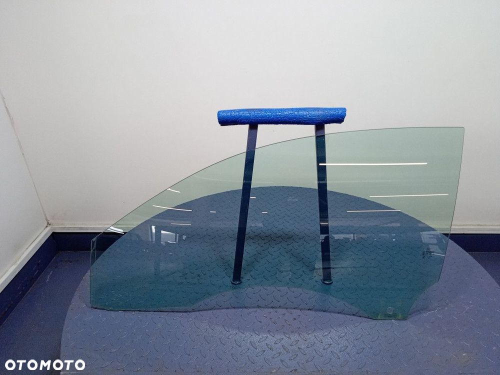 MERCEDES CLK W209 SZYBA DRZWI PRZÓD LEWA - 1