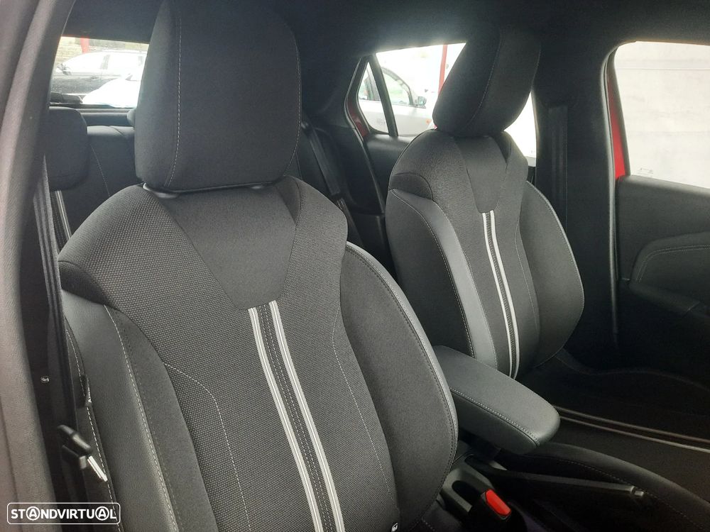 Opel Corsa 1.2 T GS - 40