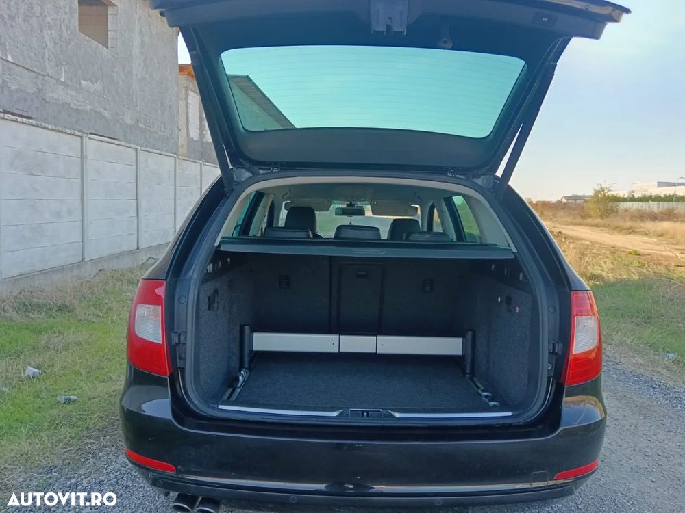 Skoda Superb 2.0 TDI Elegance - 23