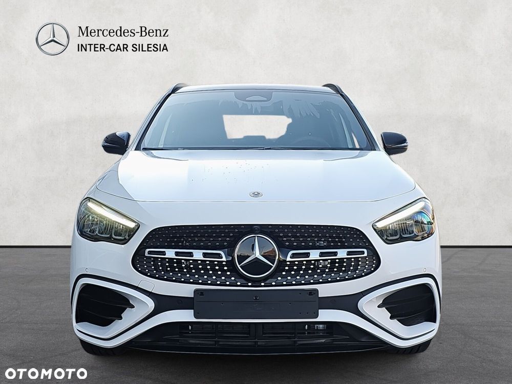 Mercedes-Benz GLA - 2