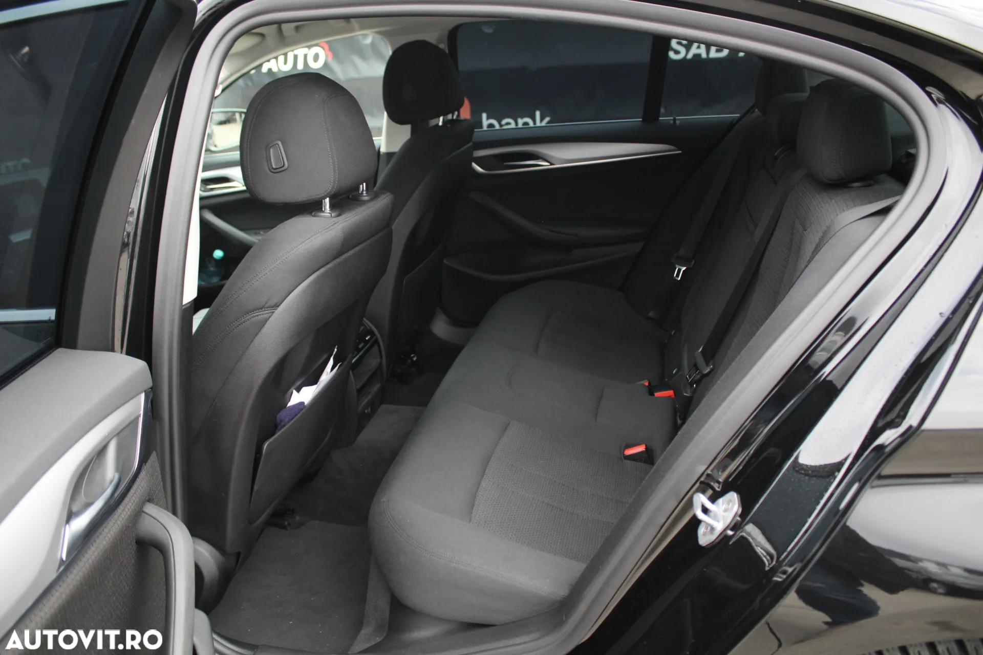 BMW Seria 5 530e xDrive AT PHEV - 16