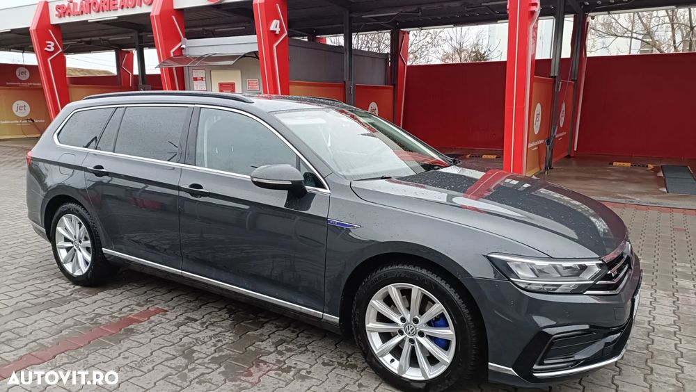 Volkswagen Passat - 15