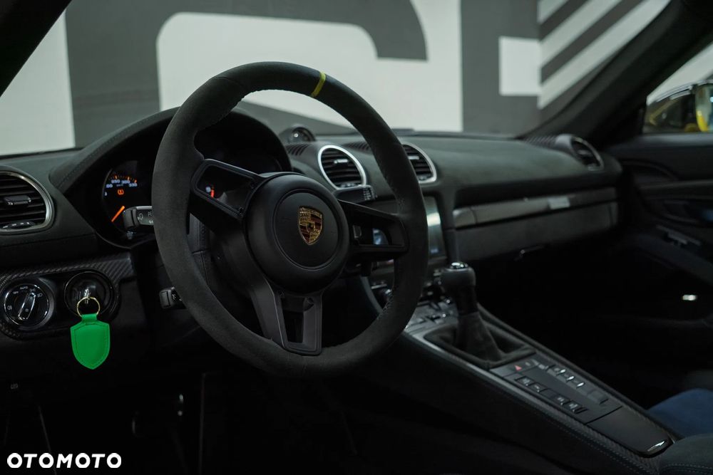 Porsche 718 Cayman - 27