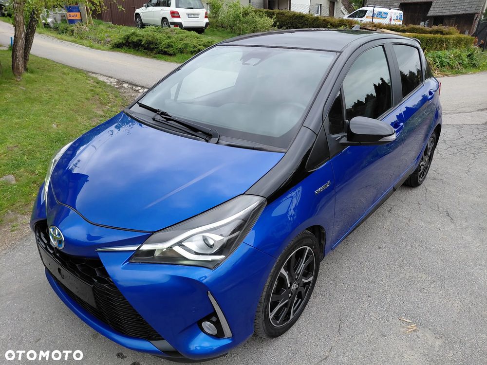 Toyota Yaris Hybrid 100 Selection Platinum - 14
