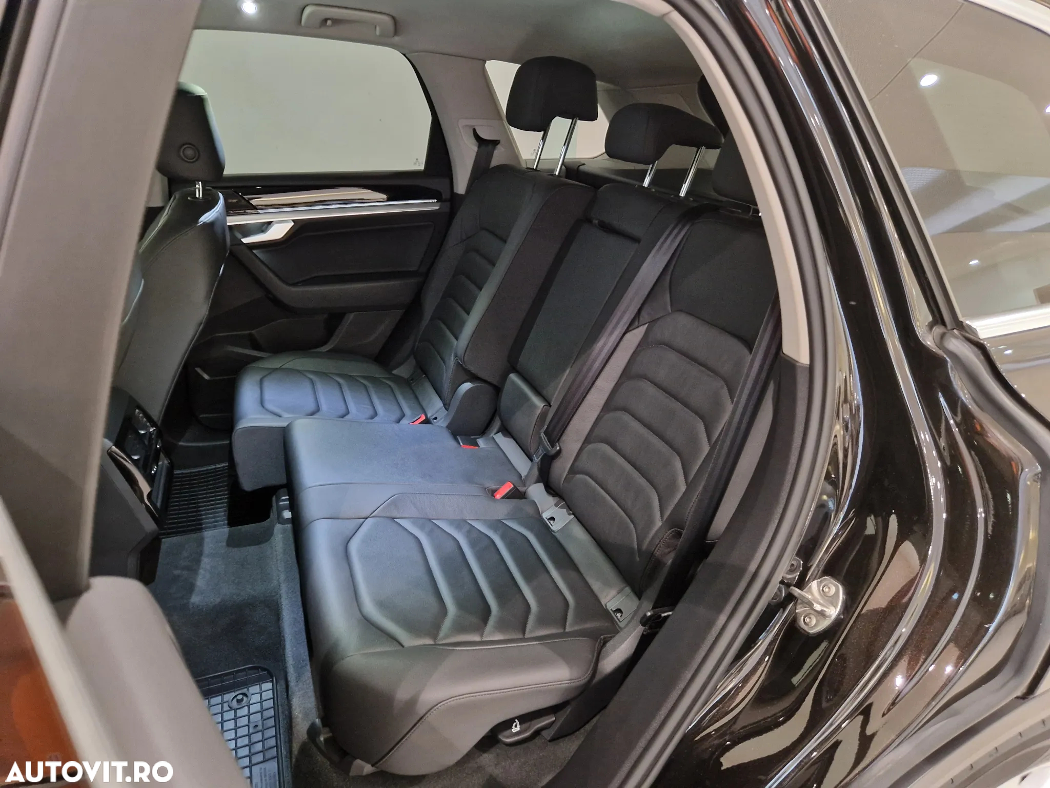 Volkswagen Touareg V6 TDI Elegance - 14