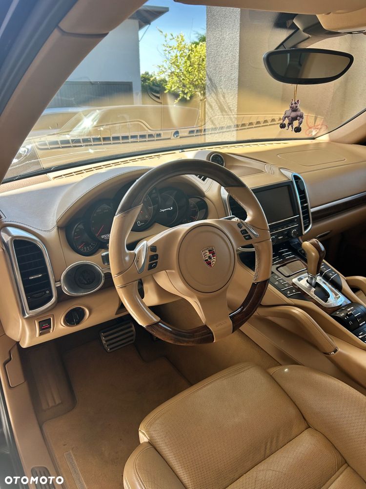 Porsche Cayenne S - 19
