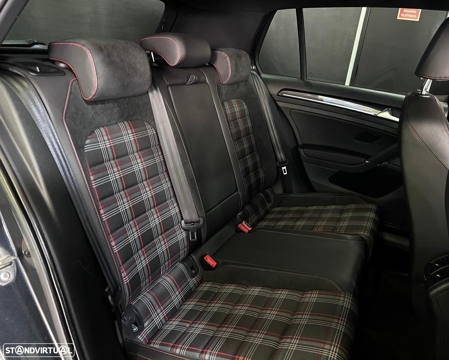 VW Golf 2.0 TSi GTi DSG Performance - 38
