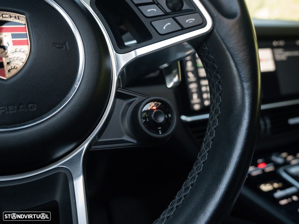 Porsche Cayenne S E-Hybrid - 34