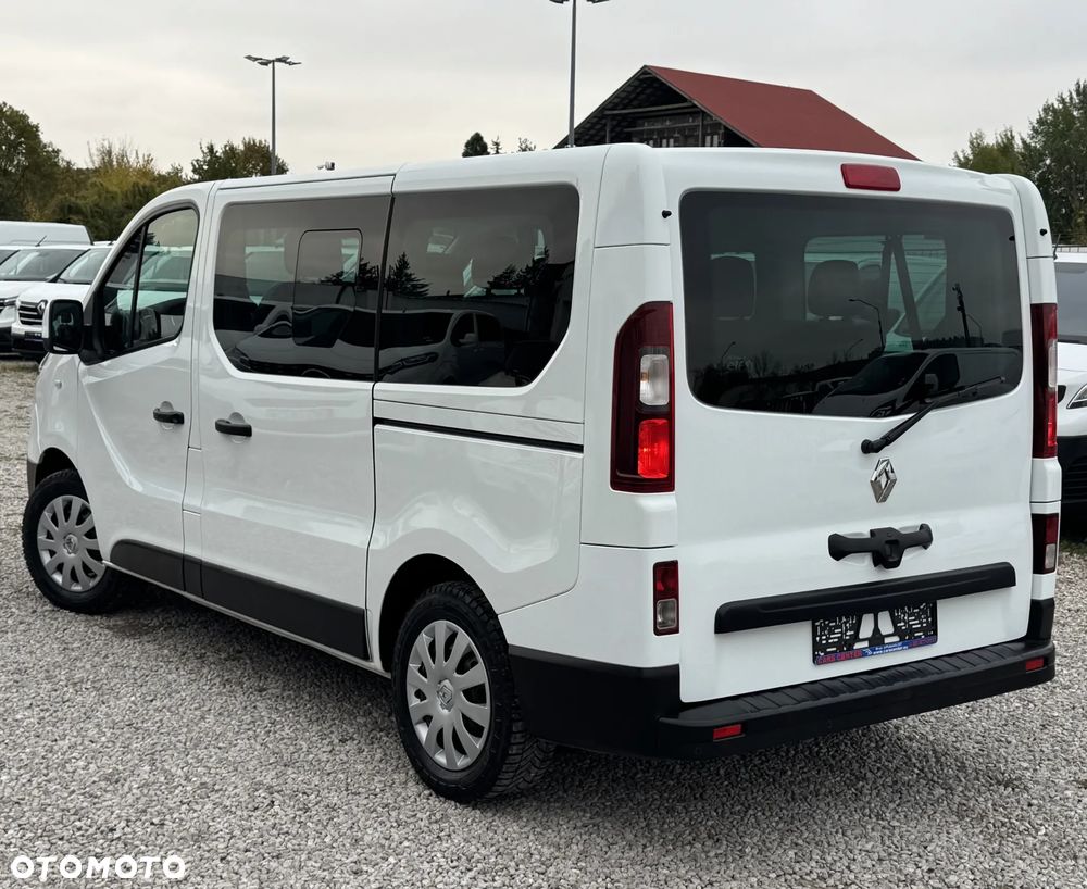 Renault Trafic 2.0 dCi - 12
