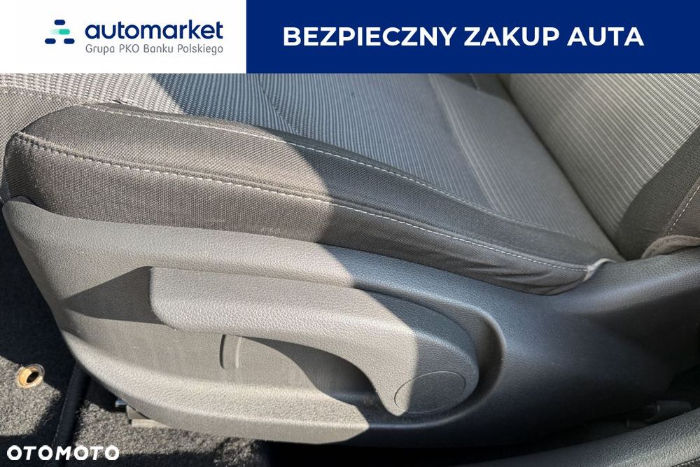Hyundai i30 1.5 DPI Classic + - 13