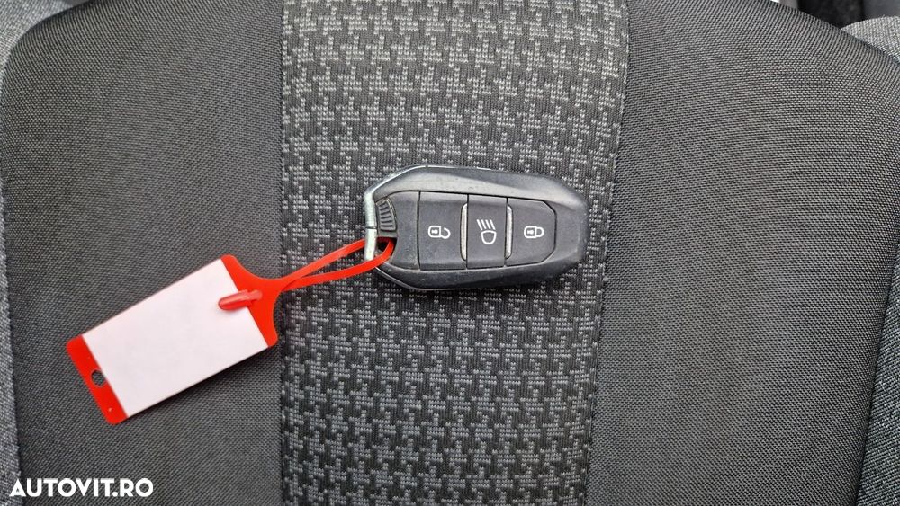 Peugeot 3008 1.5 BlueHDI 130 EAT8 Active Pack - 18