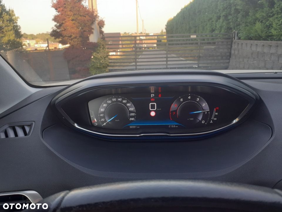 Peugeot 5008 1.2 PureTech Active S&S EAT8 - 3