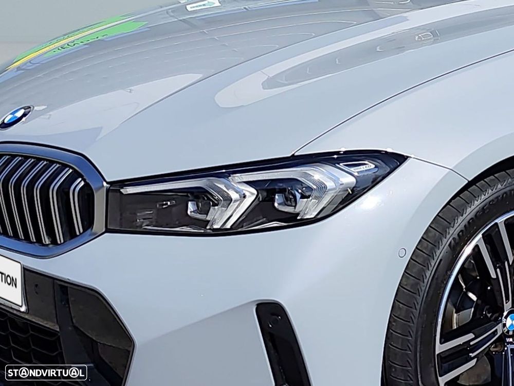 BMW 320 d Touring Pack Desportivo M Auto - 3