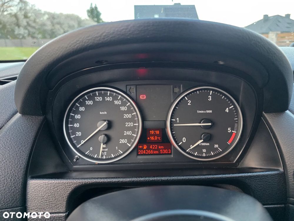 BMW X1 sDrive16d Sport Line - 31