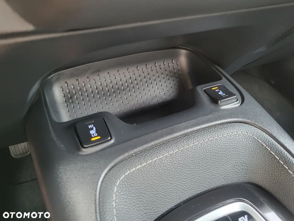 Toyota Corolla - 22