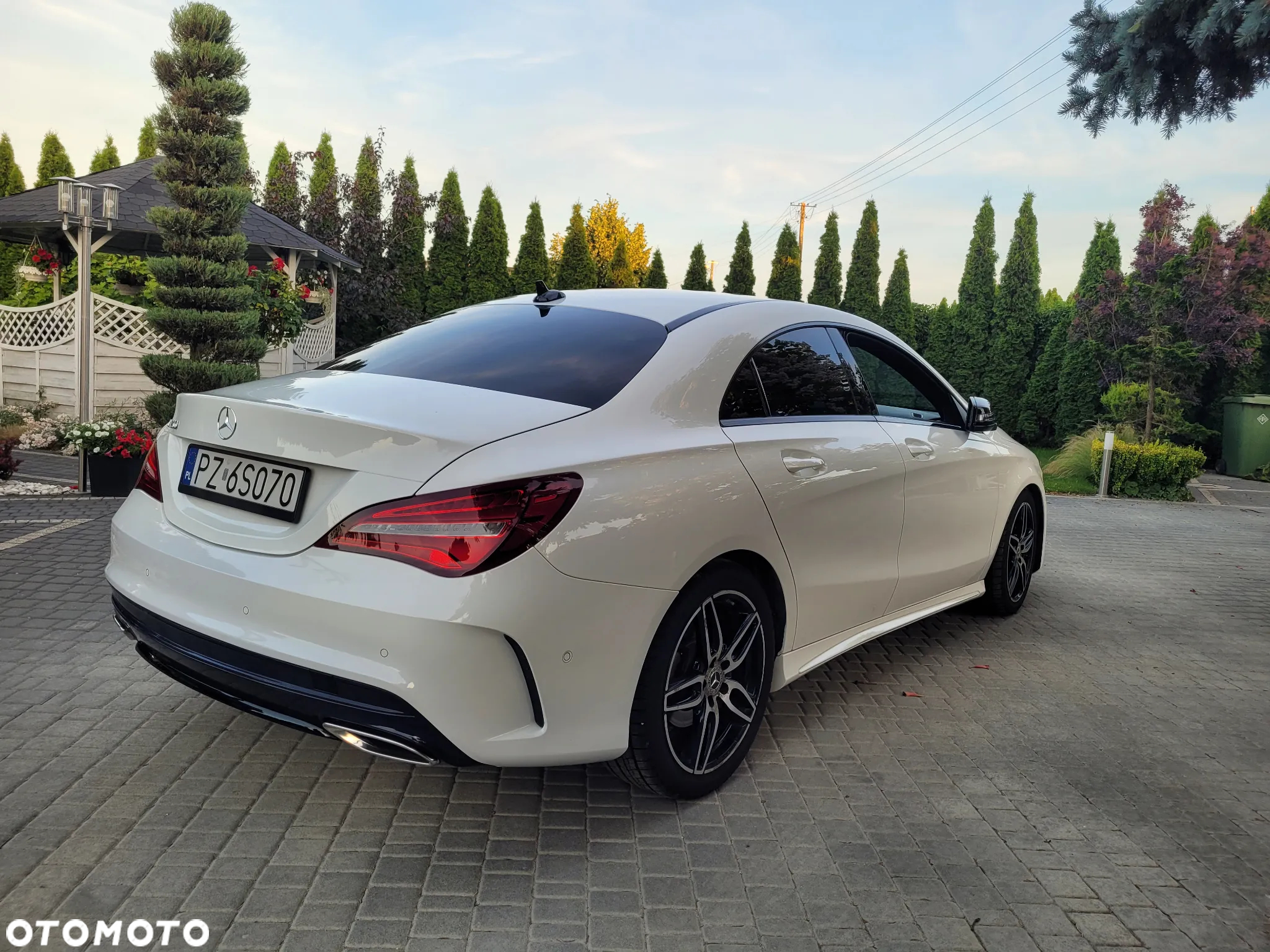 Mercedes-Benz CLA 200 7G-DCT AMG Line - 13