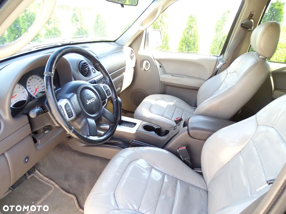 Jeep Liberty - 3