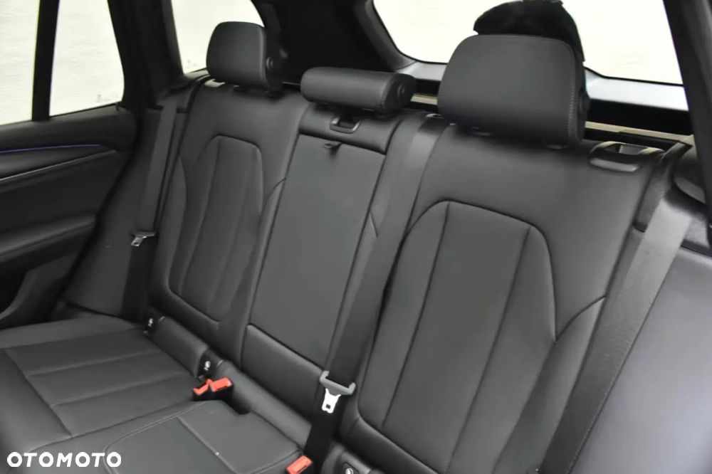 BMW X3 - 16