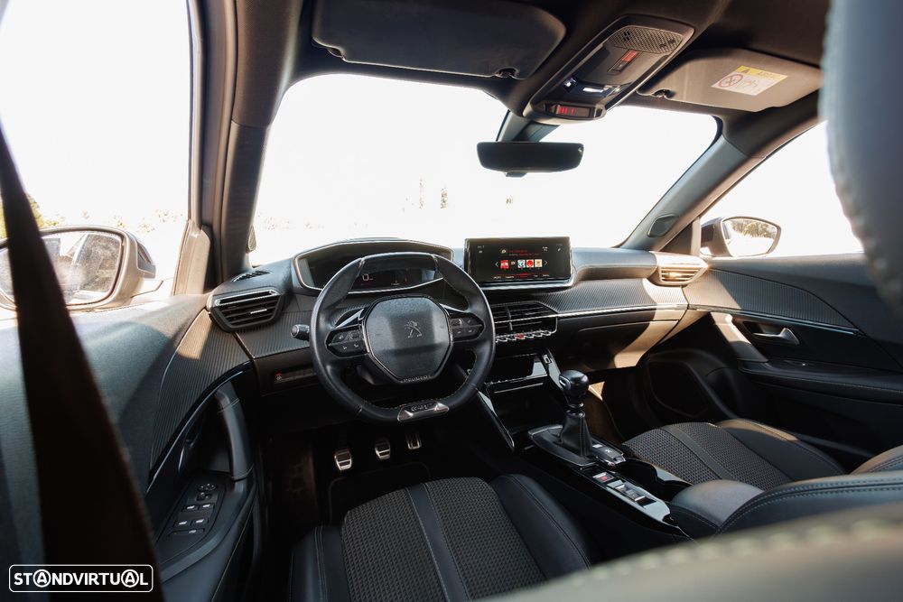 Peugeot 2008 1.5 BlueHDi GT - 30