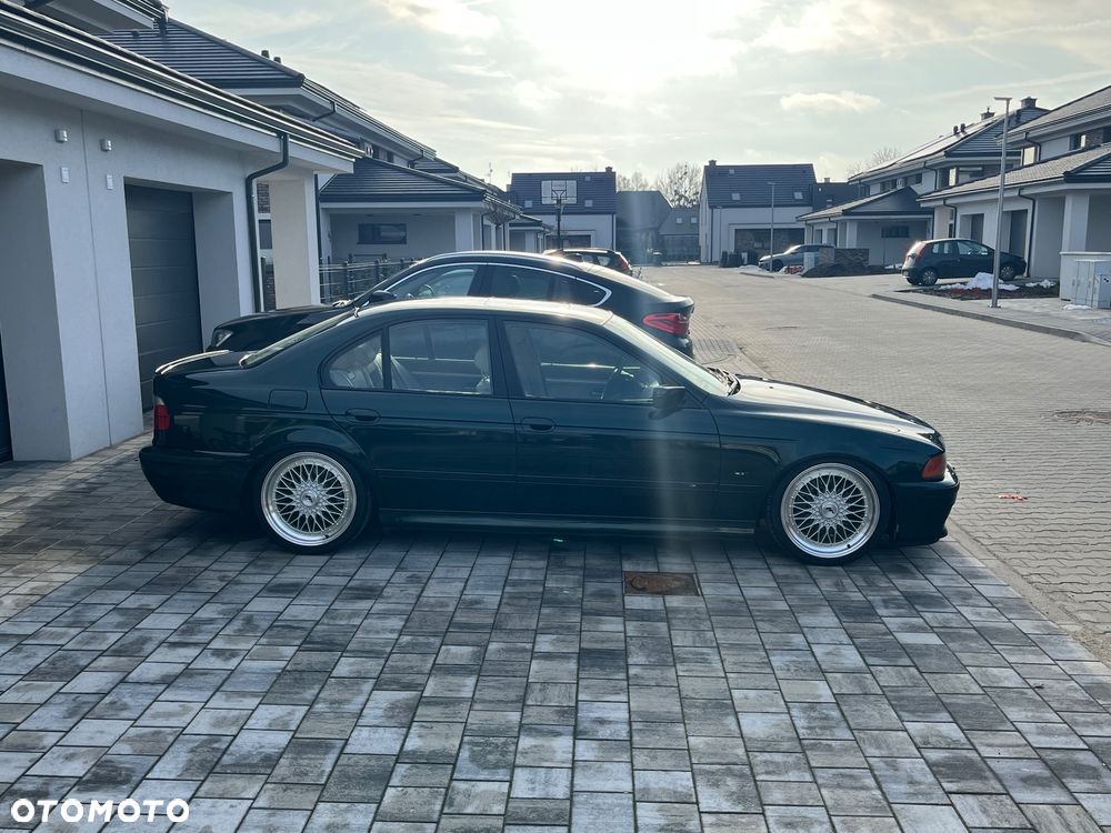 BMW Seria 5 528i - 4