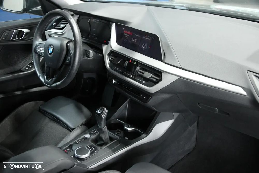 BMW 116 i Advantage — fotografia 25
