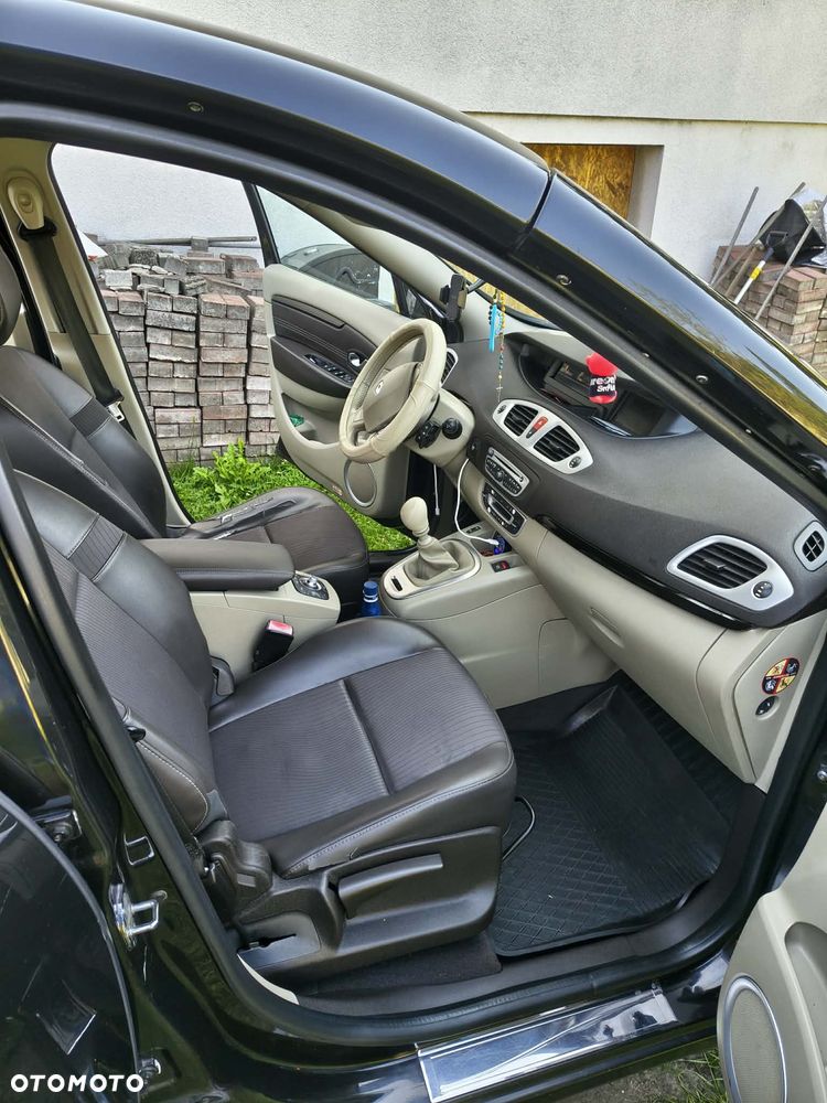 Renault Grand Scenic Gr 1.9 dCi Privilege Euro5 - 9