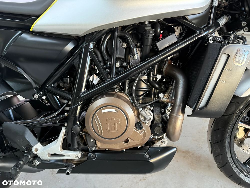 Husqvarna Vitpilen - 10