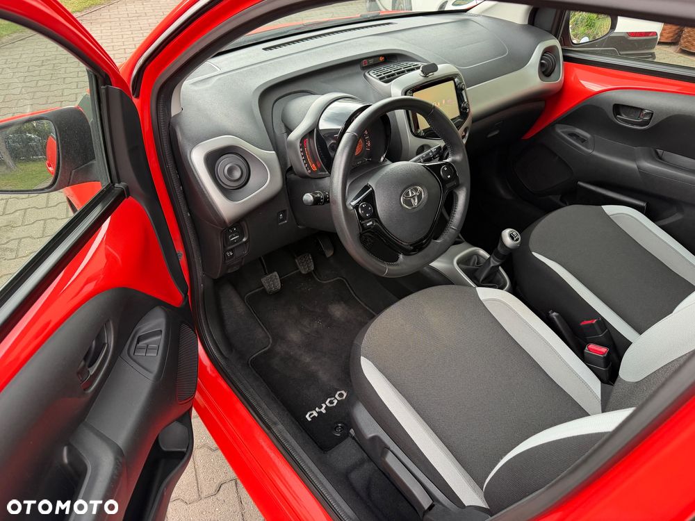 Toyota Aygo x-clusiv - 18