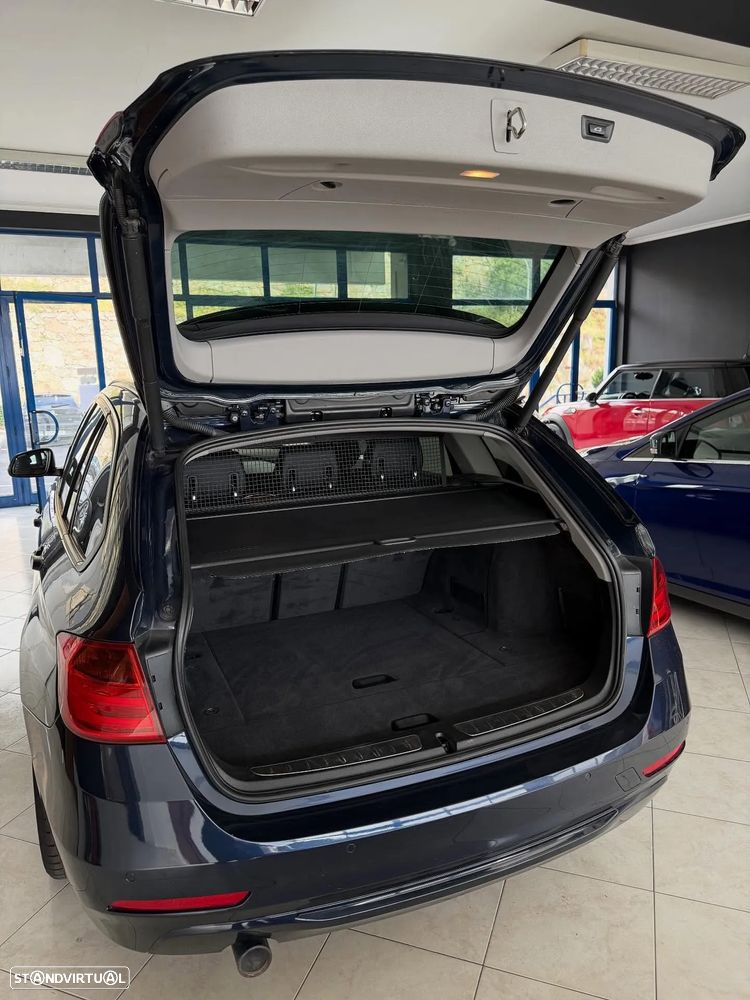 BMW 318 d Touring - 14