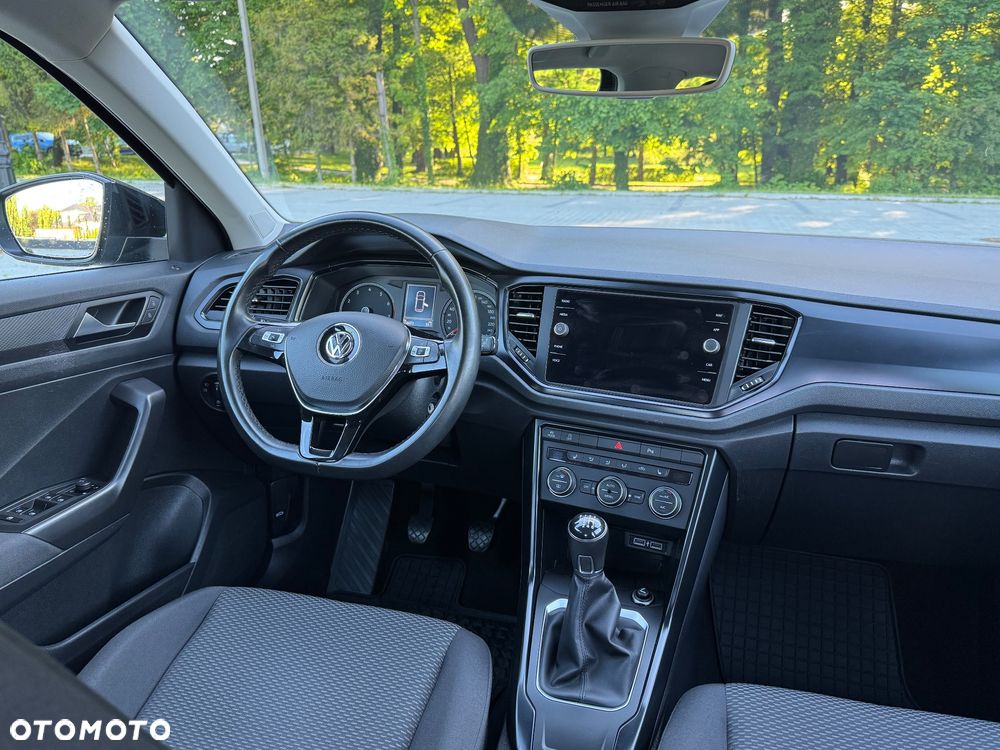 Volkswagen T-Roc - 9