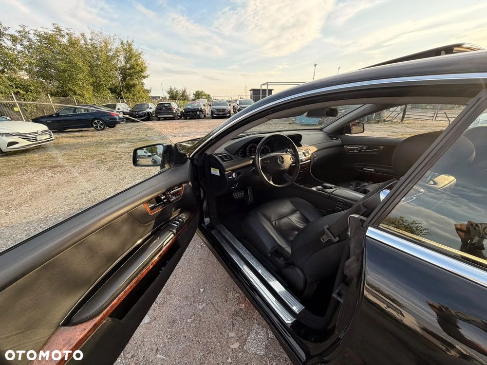 Mercedes-Benz CL - 33