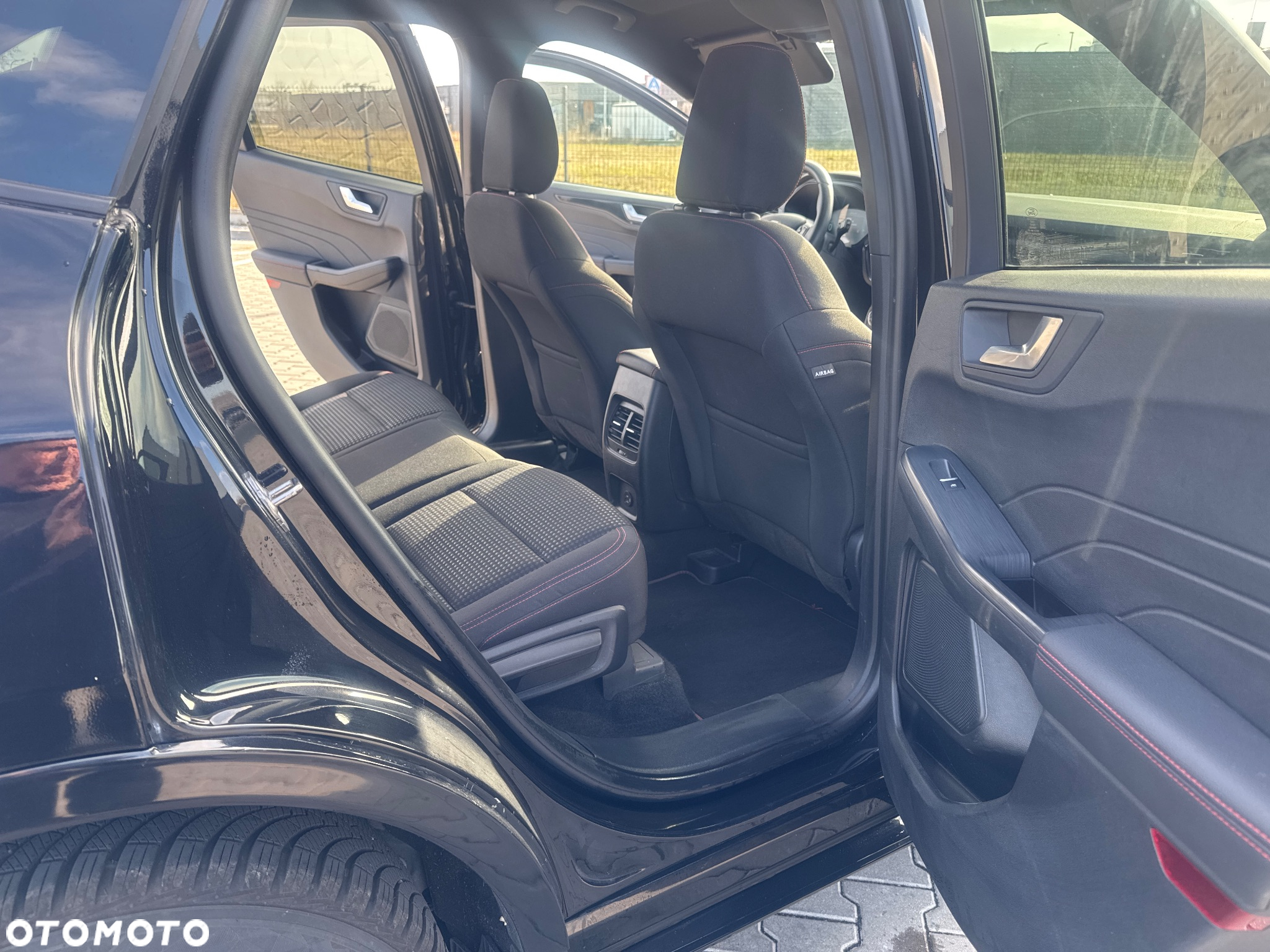 Ford Kuga 2.5 FHEV AWD ST-Line X - 9
