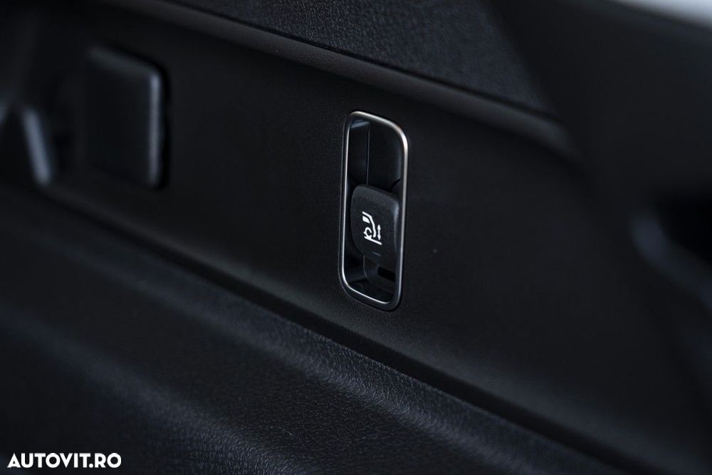 Mercedes-Benz GLE - 38