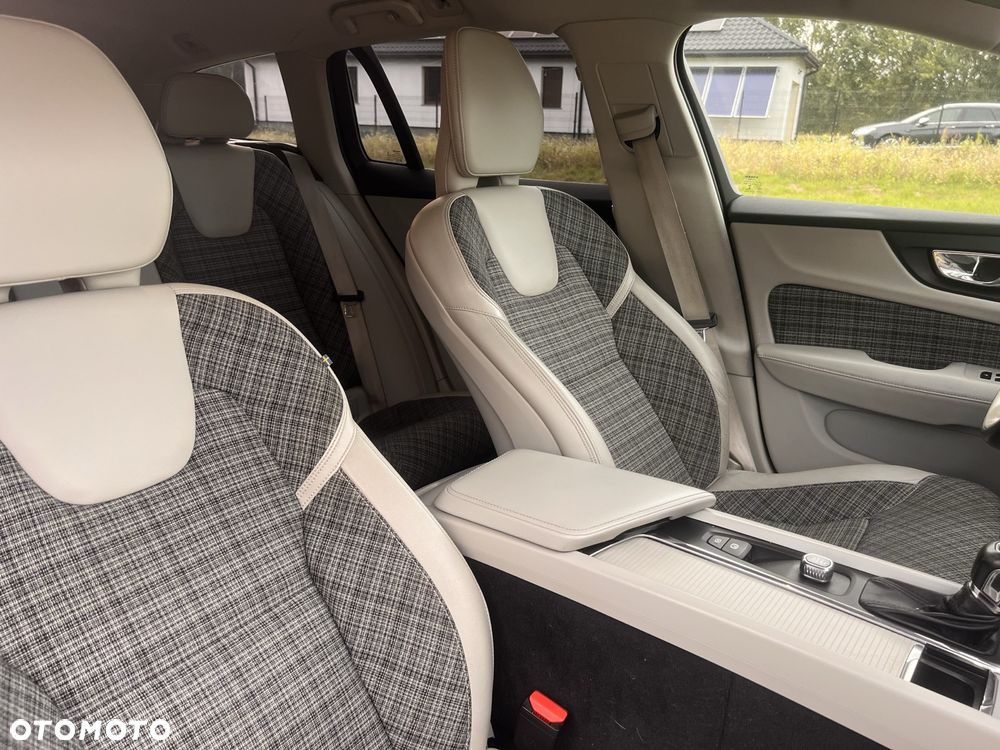 Volvo V60 D4 Momentum Pro - 6