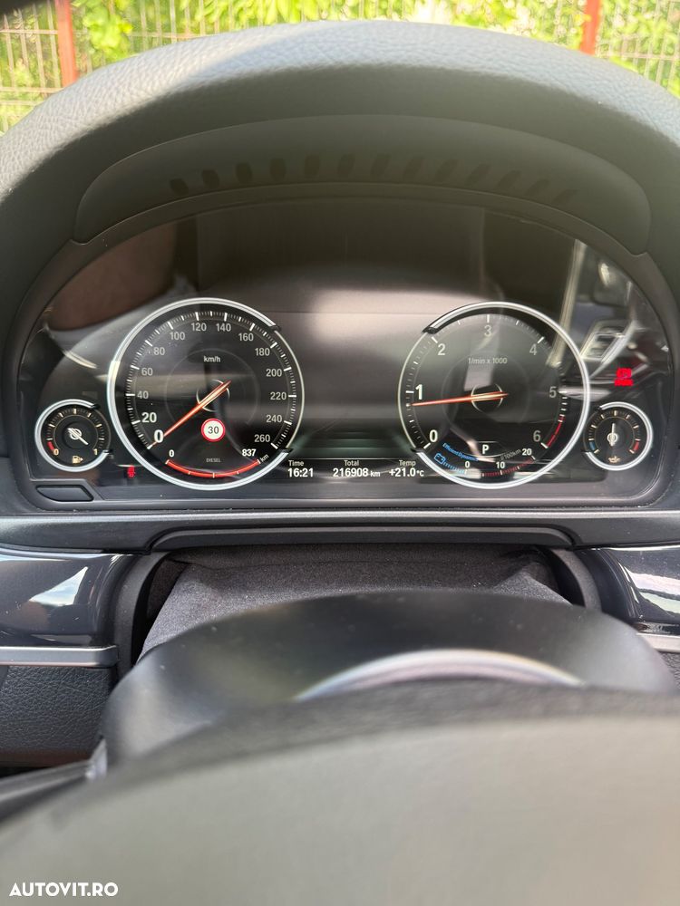 BMW Seria 5 520d Aut. - 12
