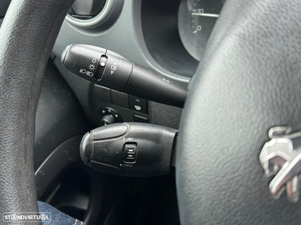 Peugeot Partner Longa 1.6 HDI 3 Lug. IVA Dedutível - 17