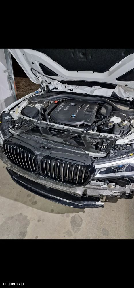 BMW Seria 7 740Li - 14