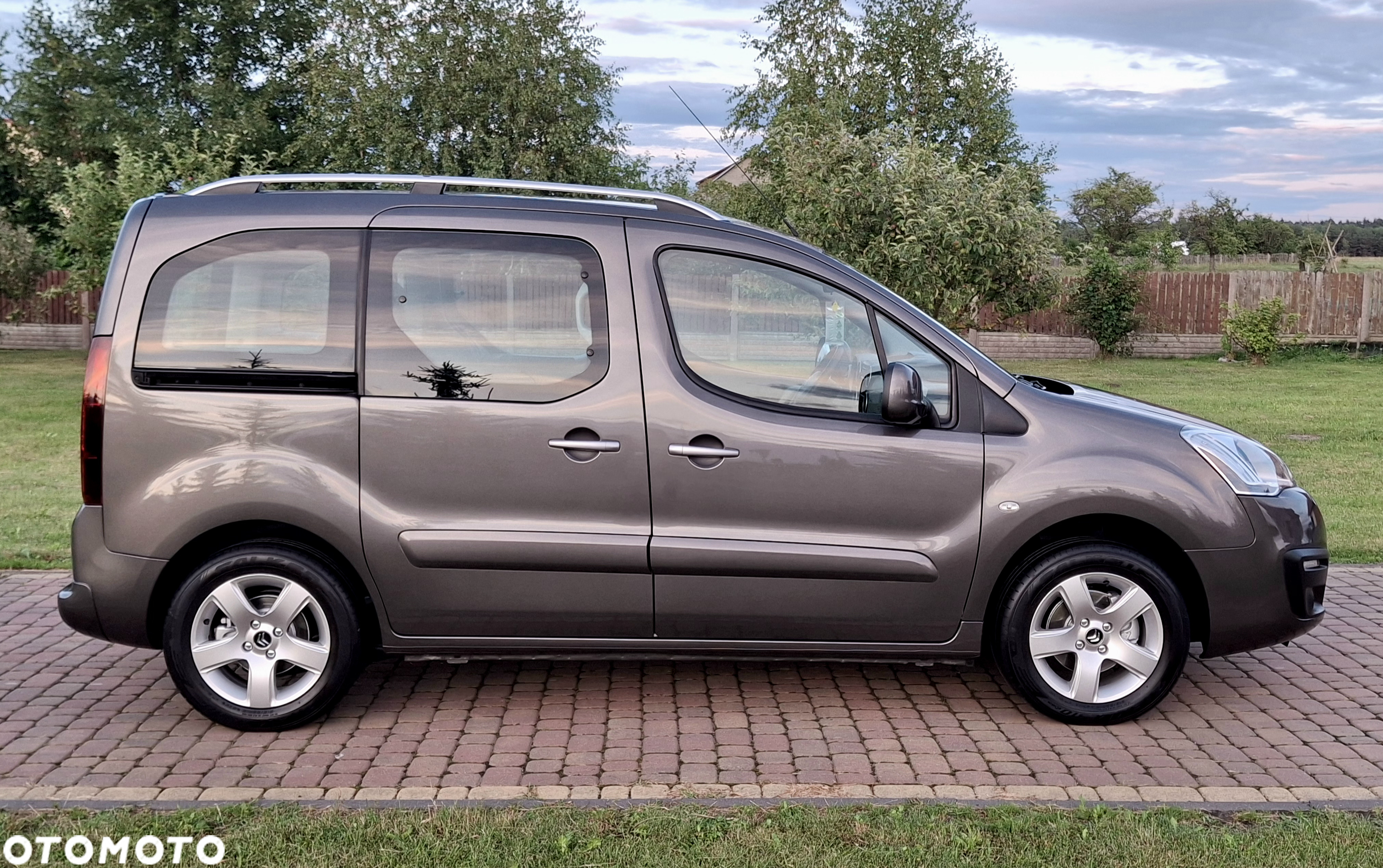 Citroën Berlingo Multispace BlueHDi 100 FEEL - 4