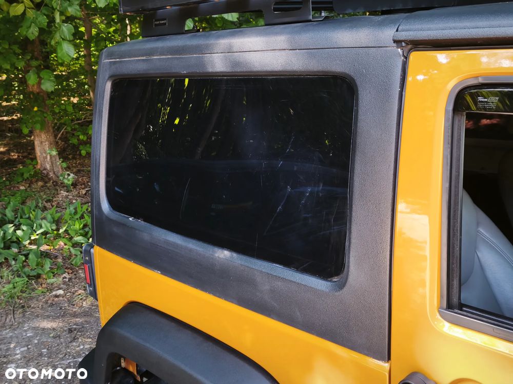 Jeep Wrangler - 34
