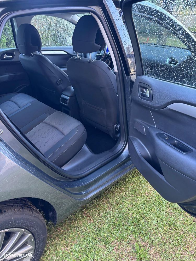 Citroën C4 1.6 HDi SX RFM - 8