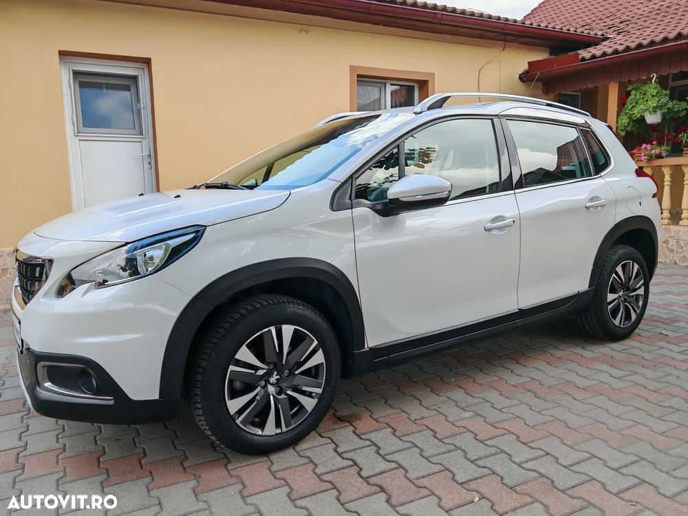 Peugeot 2008 1.2 L PureTech STT Allure - 2