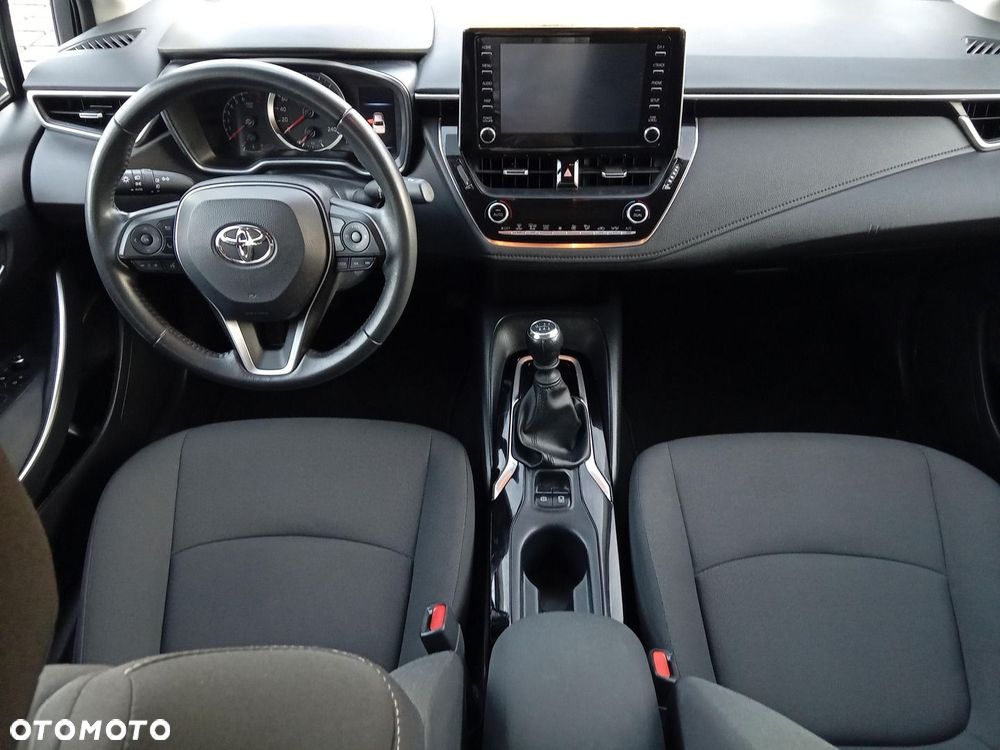 Toyota Corolla - 17