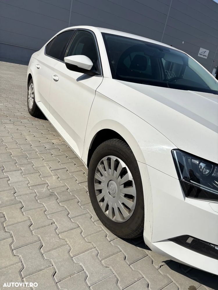 Skoda Superb 2.0 TDI 4X4 Ambition - 6