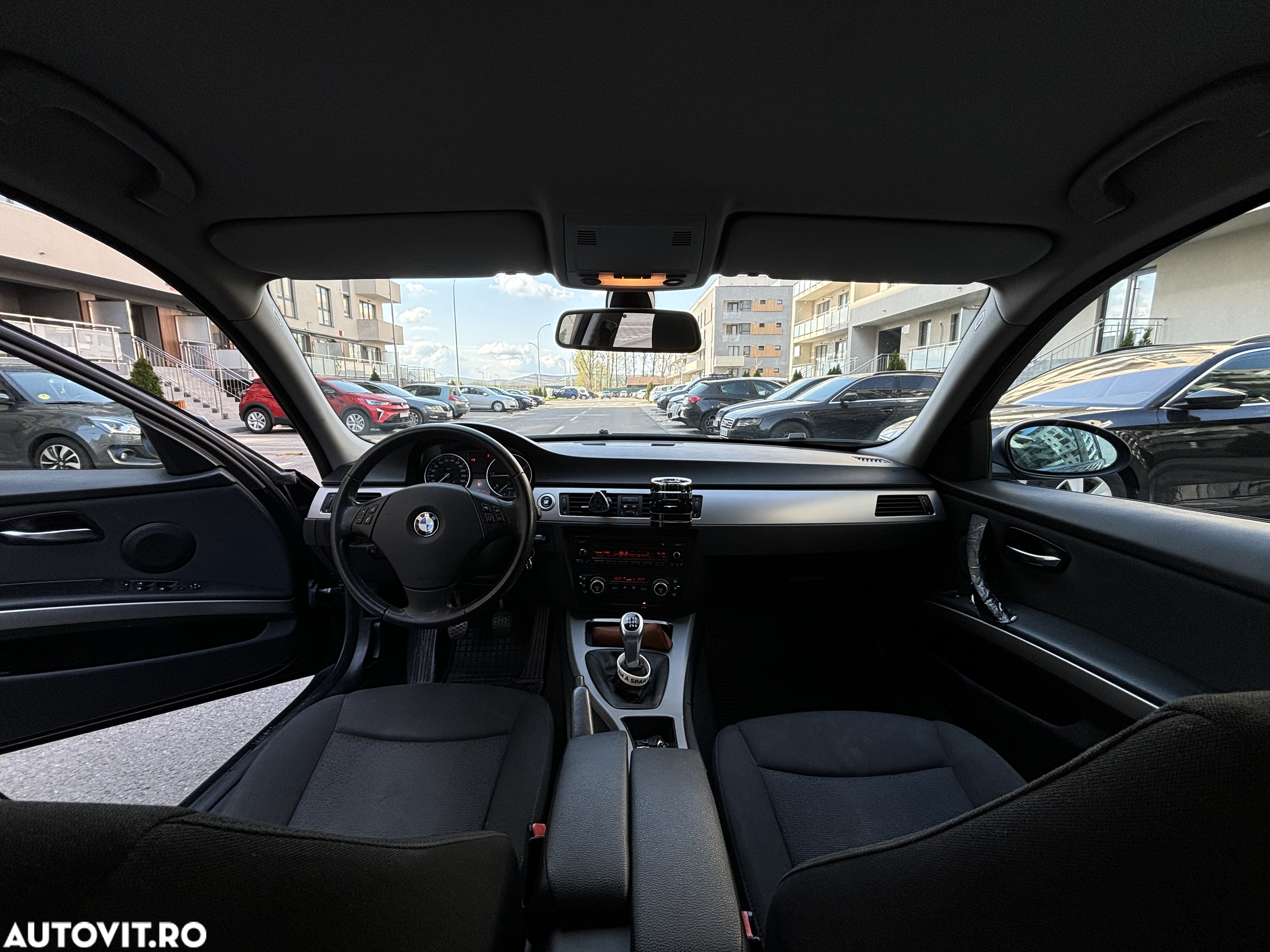 BMW Seria 3 318d - 10