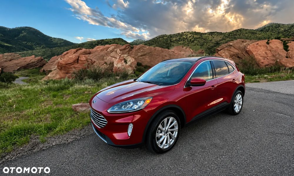 Ford Escape 2.0 EcoBoost AWD Titanium - 3