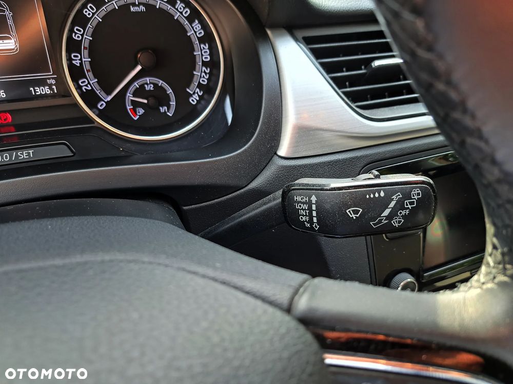 Skoda RAPID 1.0 TSI Ambition - 25