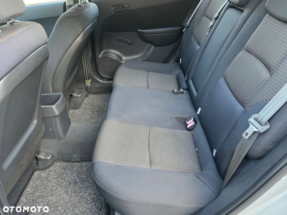 Hyundai i30 i30cw 1.6 blue Comfort - 24